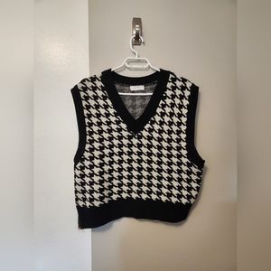OAK + FORT Houndstooth Sweater Vest (SIZE: S, COLOUR: Black and White)